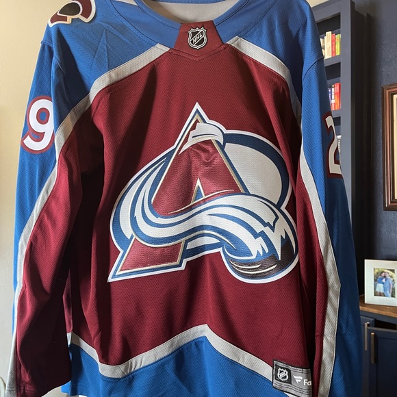 Nathan MacKinnon Avalanche Jersey - Picture 2 of 3